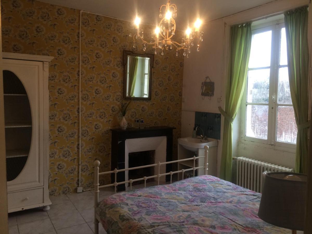 Coulonges  Chambres D'Hotes La Chaumiere מראה חיצוני תמונה