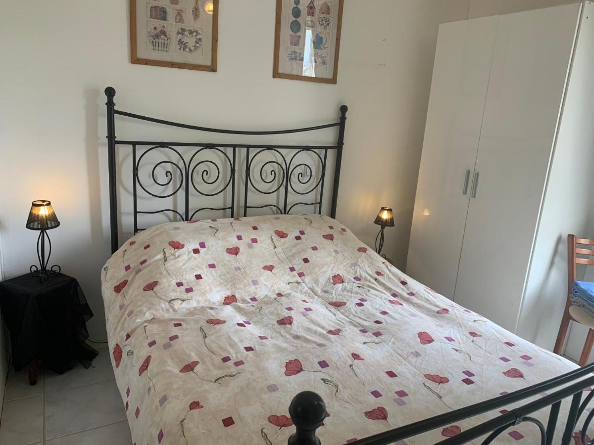 Coulonges  Chambres D'Hotes La Chaumiere מראה חיצוני תמונה